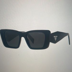 NWT Prada Butterfly Sunglasses PR 08YS 51 BLACK
